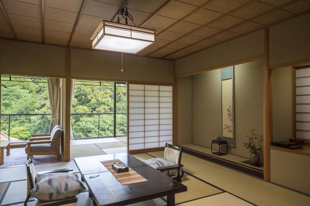 Tachibana Shikitei Hotel Kaga  Buitenkant foto