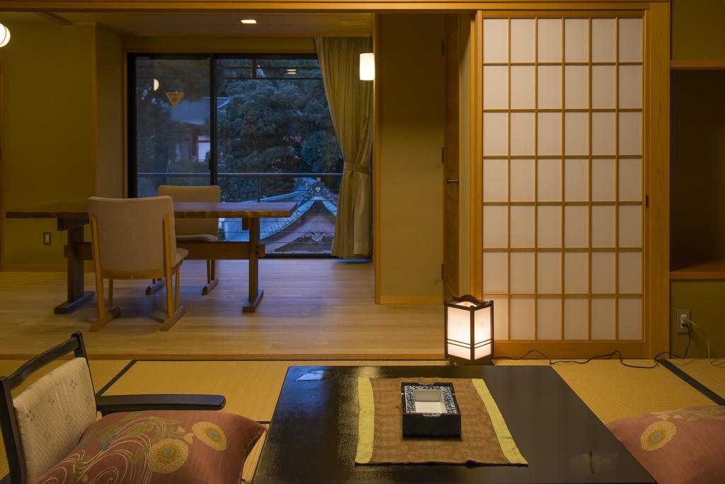 Tachibana Shikitei Hotel Kaga  Buitenkant foto