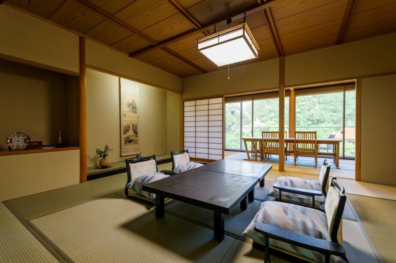 Tachibana Shikitei Hotel Kaga  Buitenkant foto